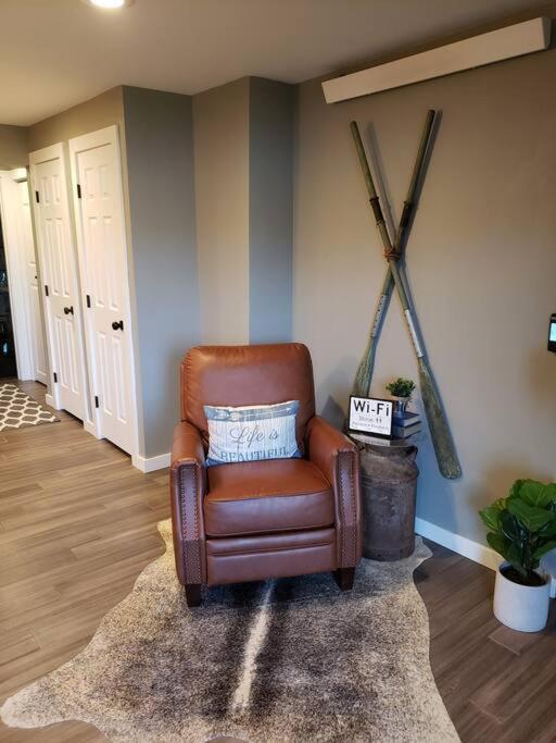 Lake Front Condo 1Bd - Fully Remodeled! ディロン エクステリア 写真